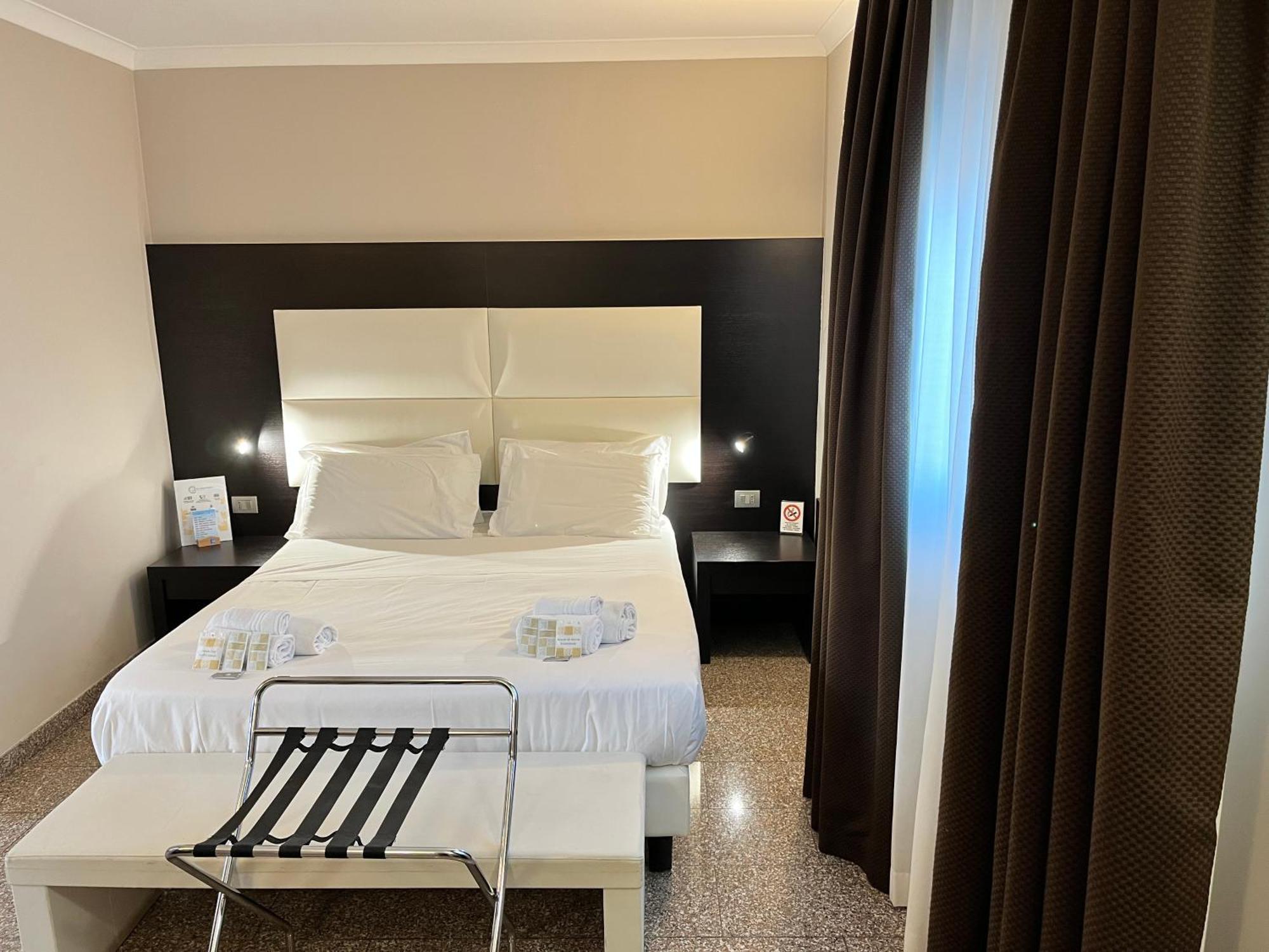 Eh Suites Rome Airport Euro House Hotels Fiumicino Exterior photo