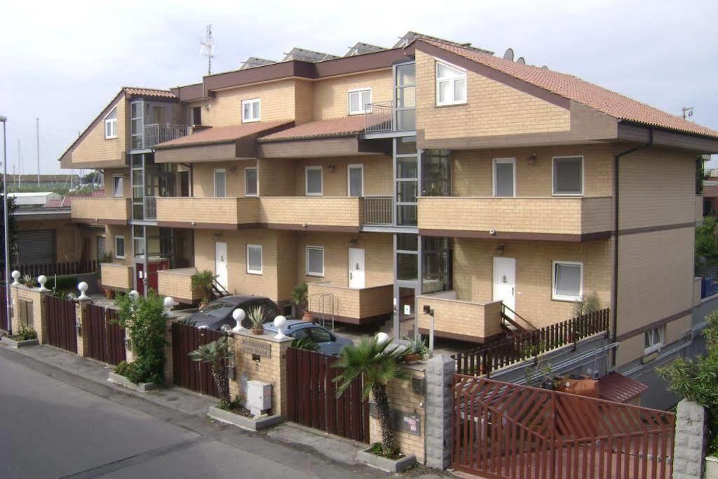 Eh Suites Rome Airport Euro House Hotels Fiumicino Exterior photo